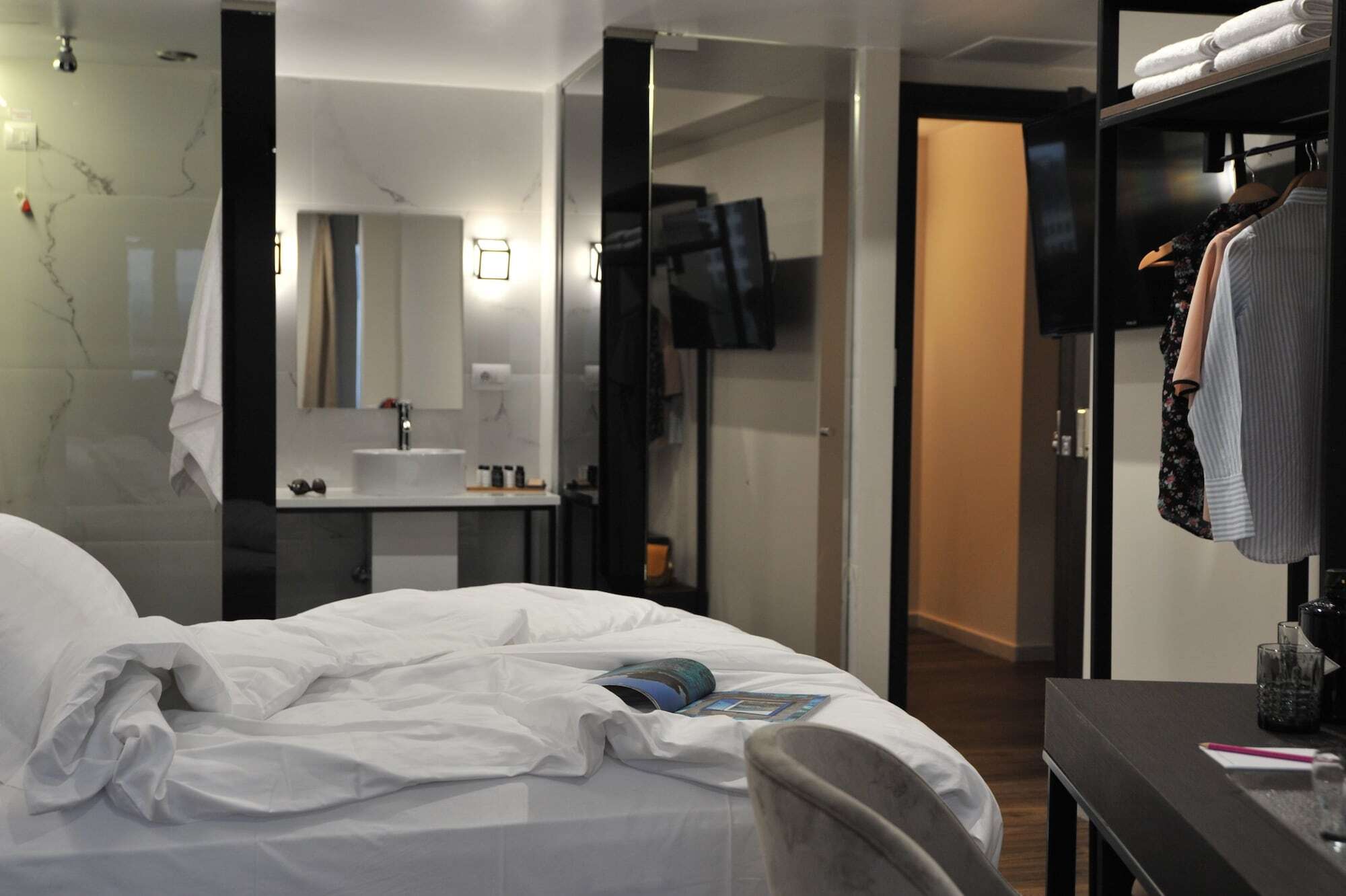 บี4บี เอเธนส์ 365 Hotel ภายนอก รูปภาพ